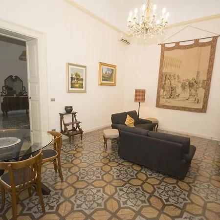 Palazzo Rollo Panzió Lecce
