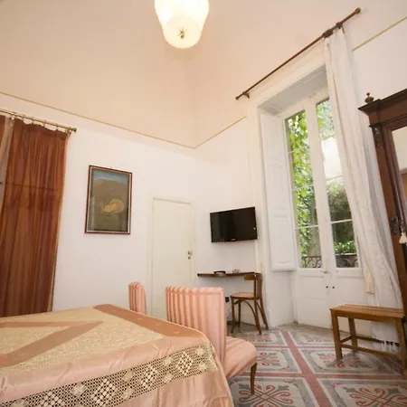 Palazzo Rollo Panzió 2*